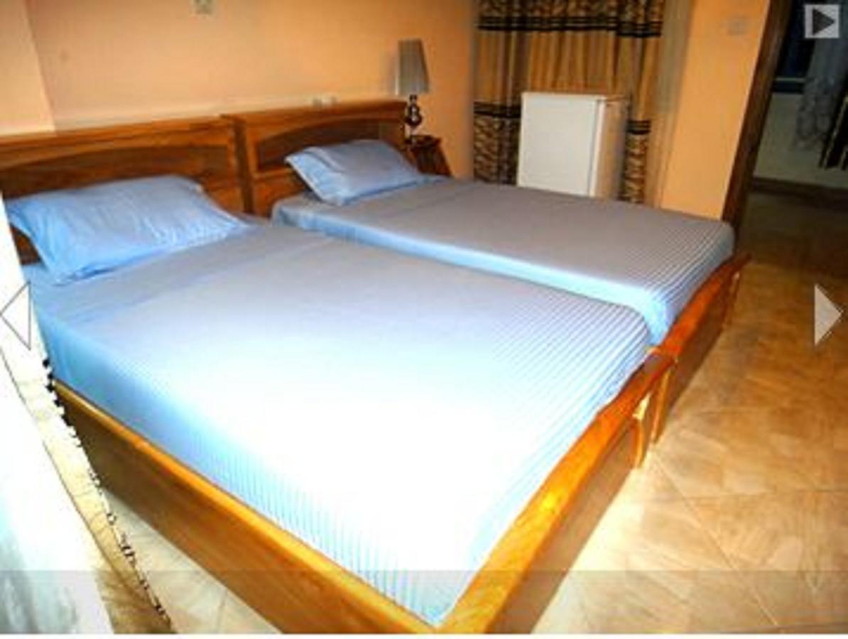 Brookvale Hotel Weija ภายนอก รูปภาพ